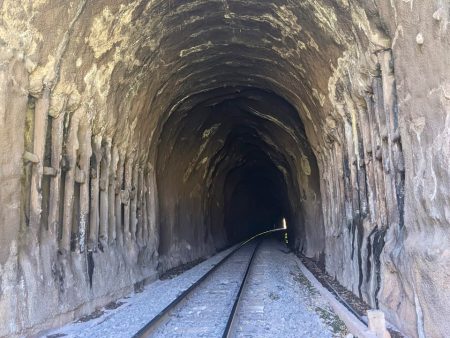 Túnel – Trem abandonado